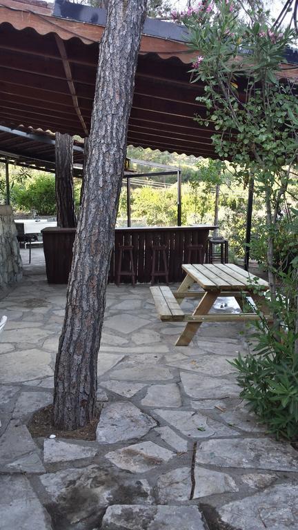 Villa In Moniatis Exteriér fotografie
