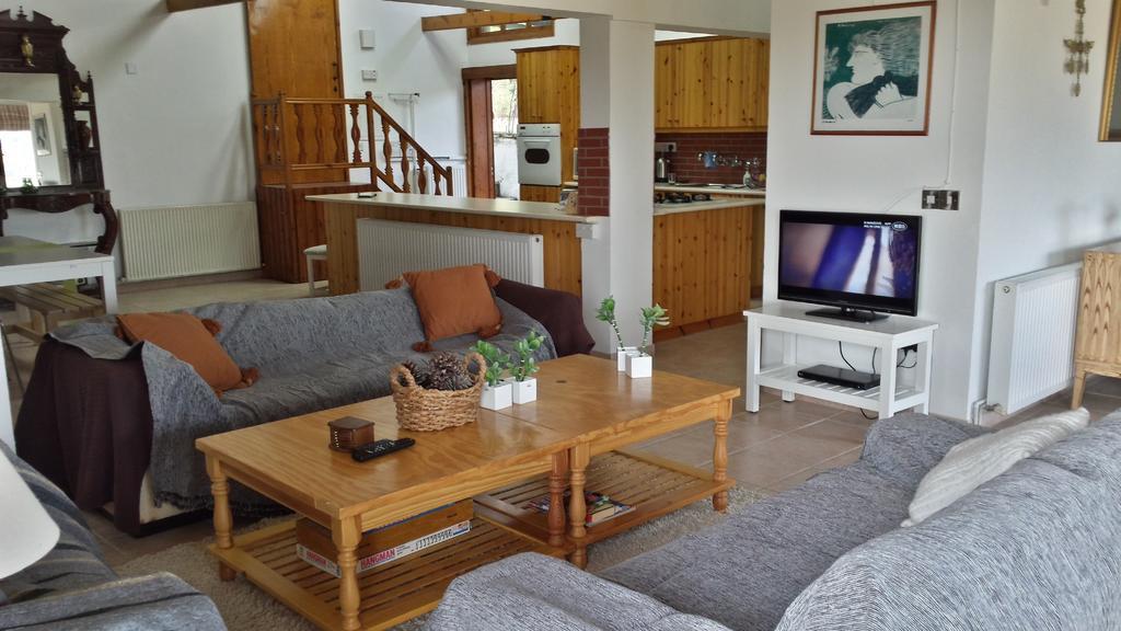 Villa In Moniatis Pokoj fotografie